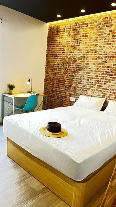 Late Checkout 14 H Free Netflix Tv Homestay Valencia