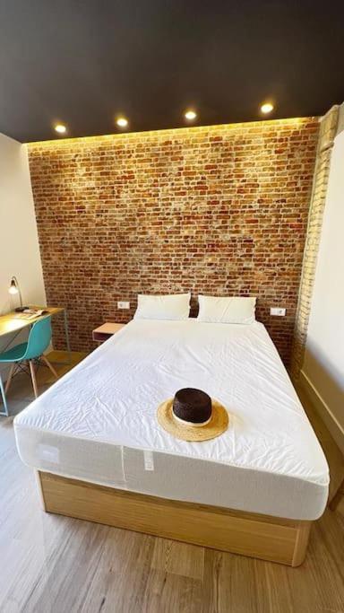 Late Checkout 14 H Free Netflix Tv Homestay Valencia